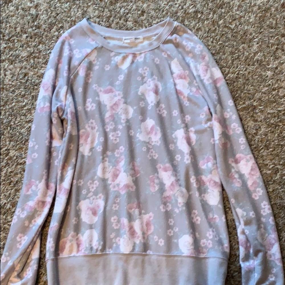 Gray/pink sweatshirt size S.